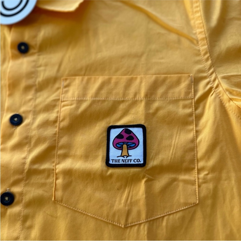 š Men's Neff Button Up - Picture 5 of 6